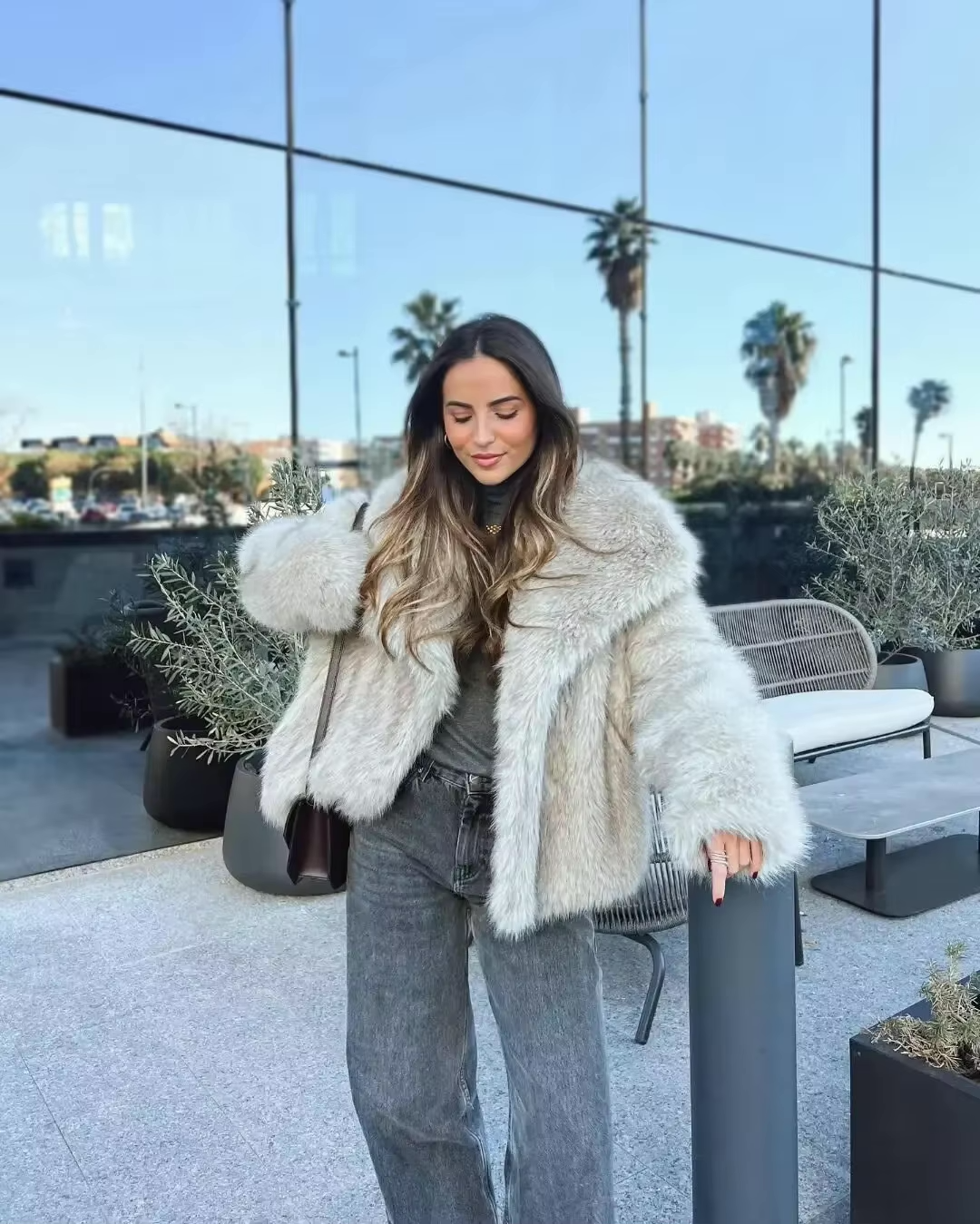 Liliana Manteau Luxe Femme – Ultra-Soft Faux Fur Coat with Elegant Style for Winter
