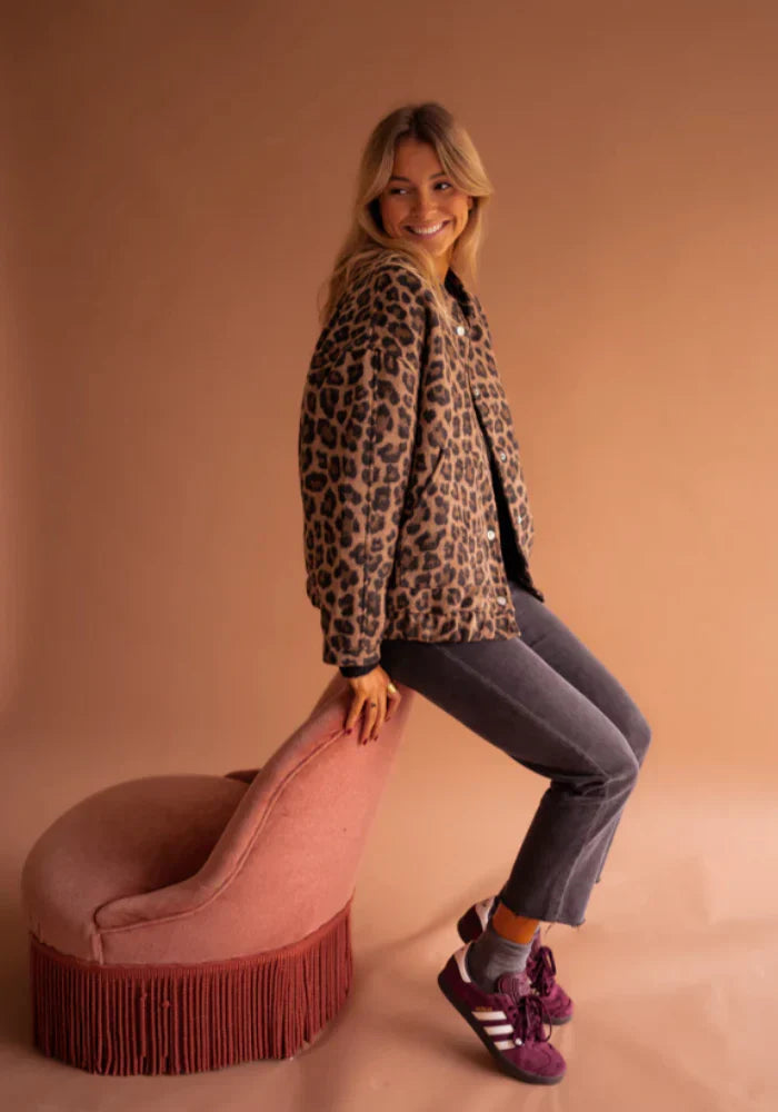 Valeria Women's Jacket – Elegant Leopard Jacket with Animal Print & Comfortable Fit