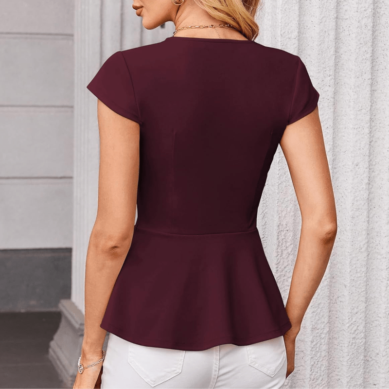 Jaz Blouse Femme Élégante – V-neck, Cap Sleeves, Structured Fit & Flounced Hem