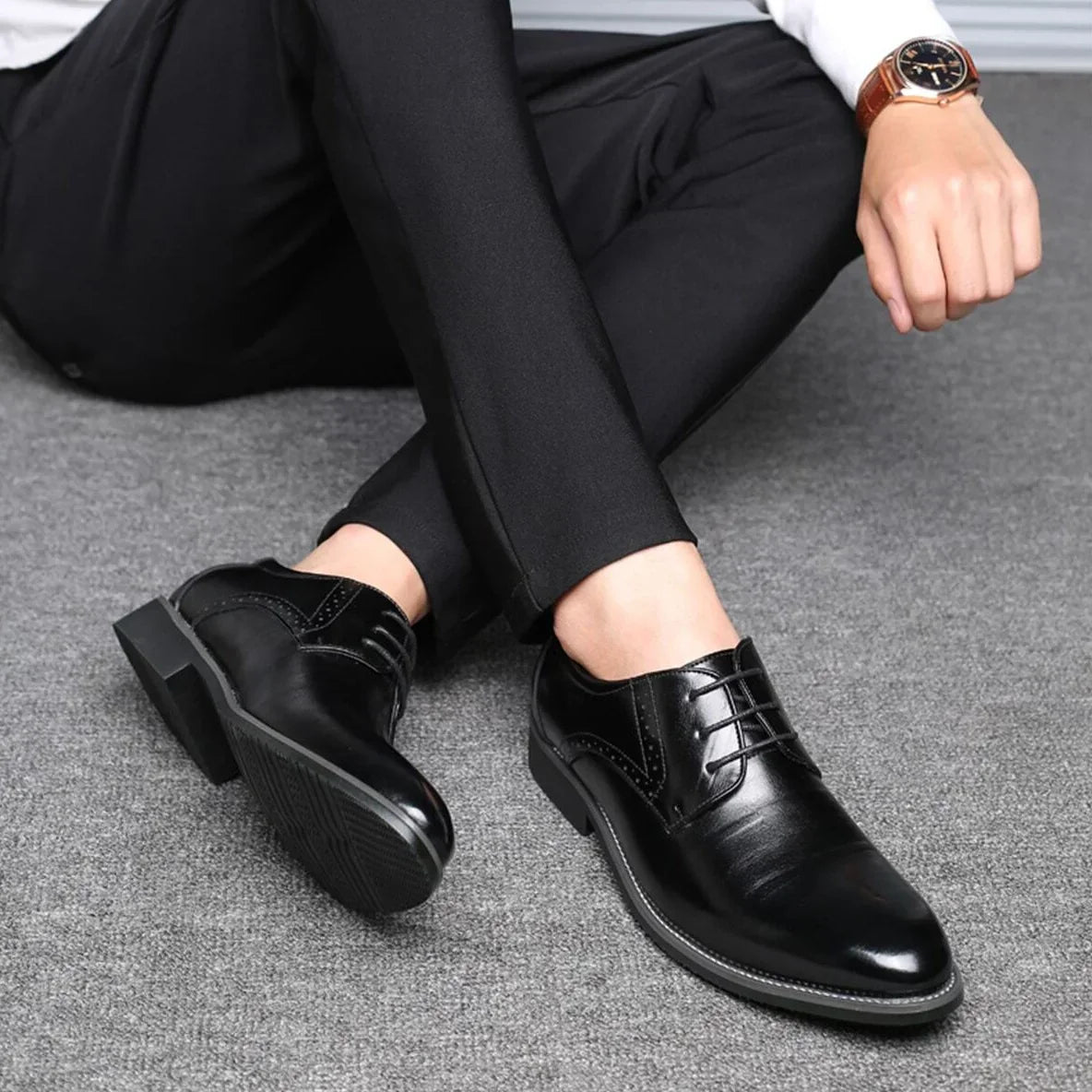 Men’s Oxford Dress Shoes – Brogue Detail – Closed Lace – Formal Fit