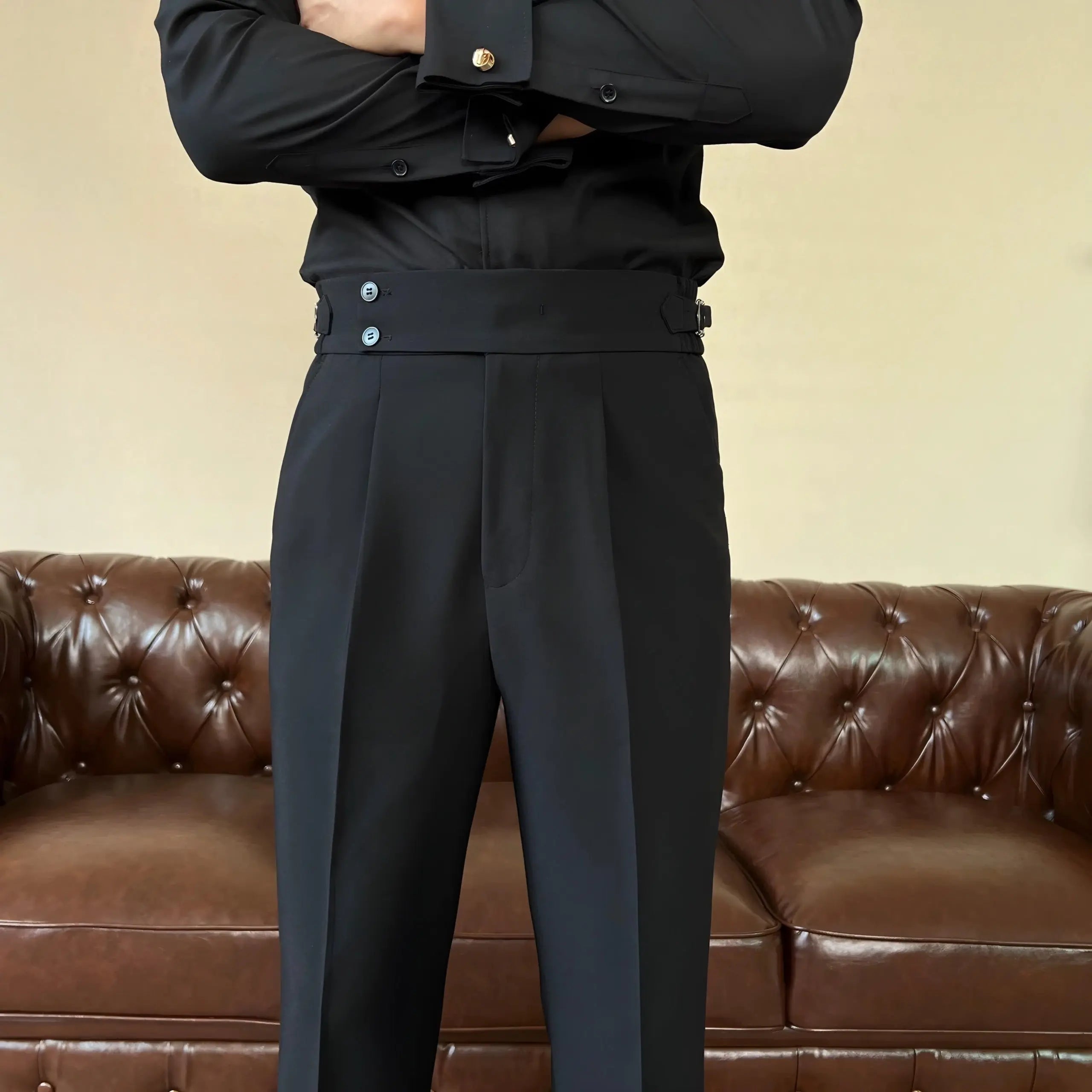 Men’s Pleated Trousers – Side-Tab Adjusters and Stretch Fit for Modern Tailoring