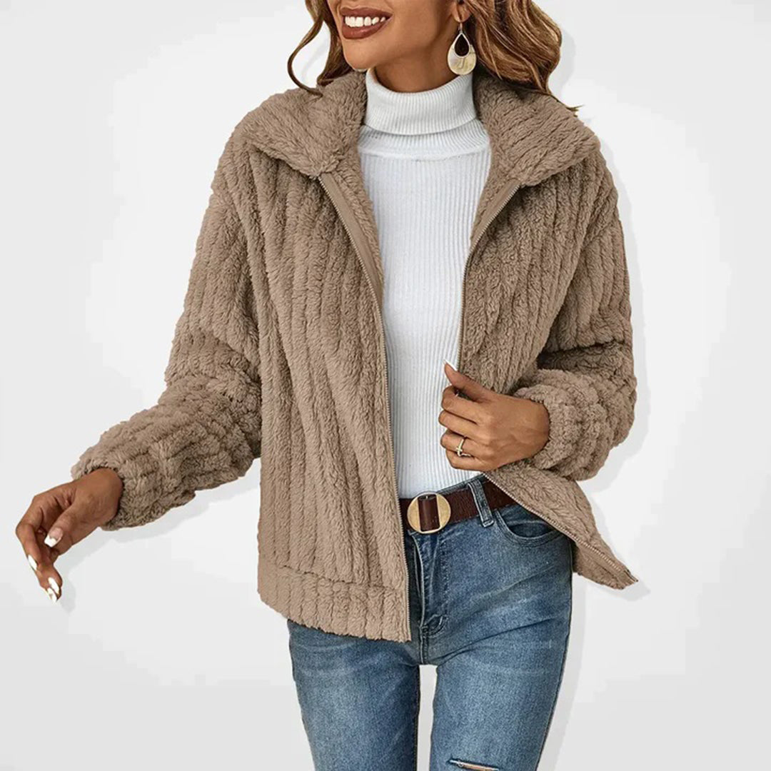 Noa Women's Long Fleece Vest – Elegant, Warm with Zipper Closure and Practical Pockets