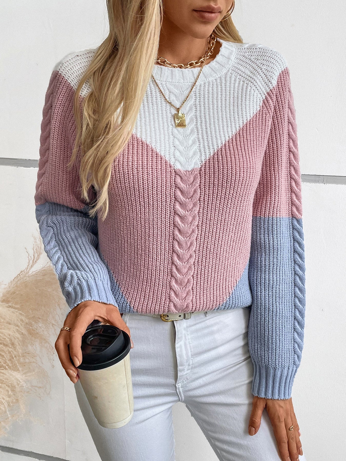 Serenity Pull Femme – Soft Twisted Knit with Chic Contrasting Pattern Autumn/Winter