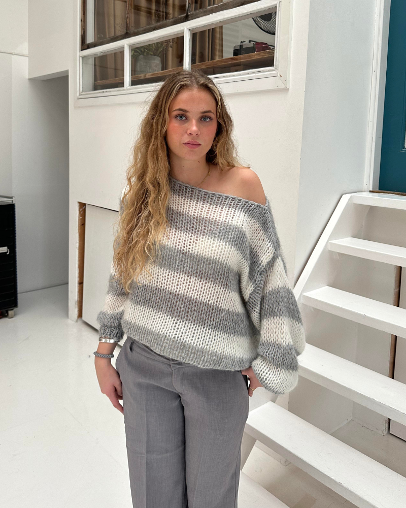 Louisa Sweater Women in Knit – Oversized Striped Sweater in Soft Material with Trendy Design