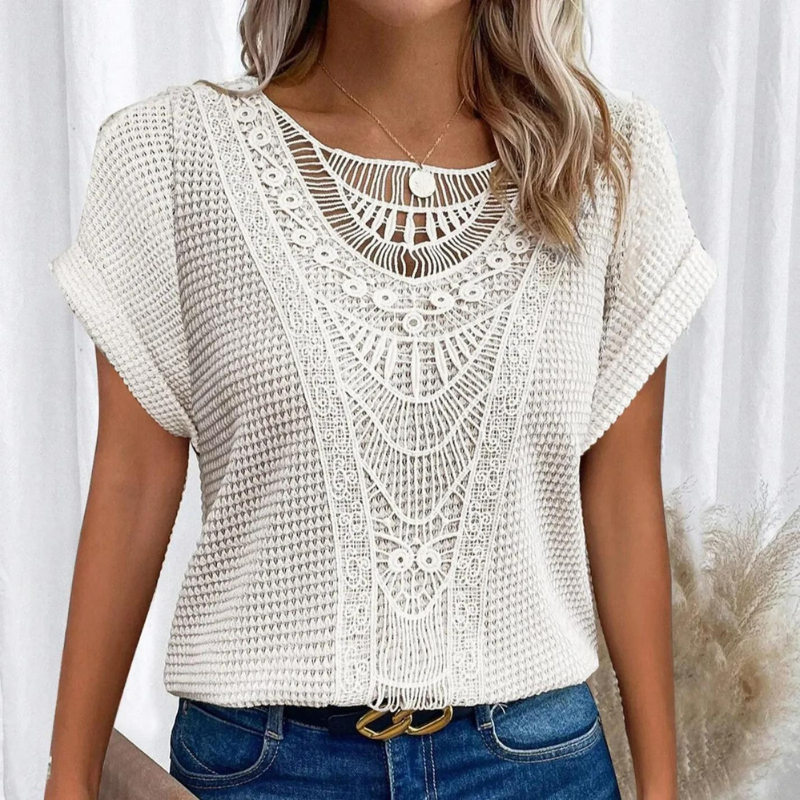 Helene Top Femme – Elegant lace design with flattering cut & comfortable fabric