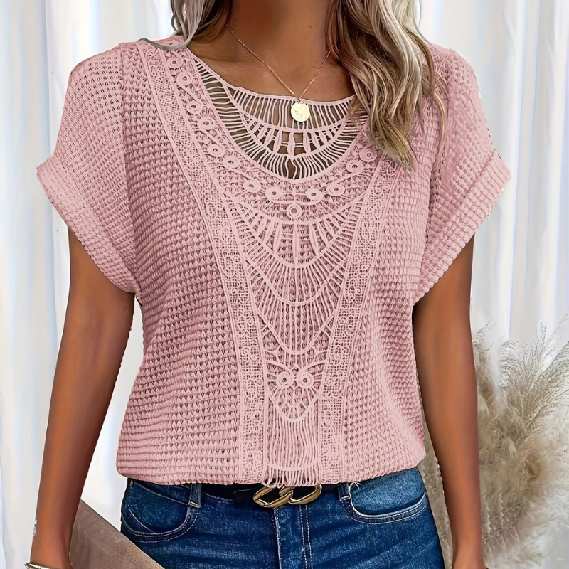 Helene Top Femme – Elegant lace design with flattering cut & comfortable fabric