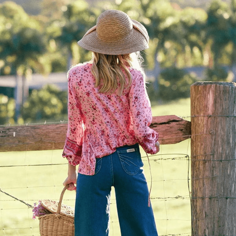 Rafaela Tunic Woman Looksy – Bohemian Floral Print, Buttoned V-Neck & Flowing Cut
