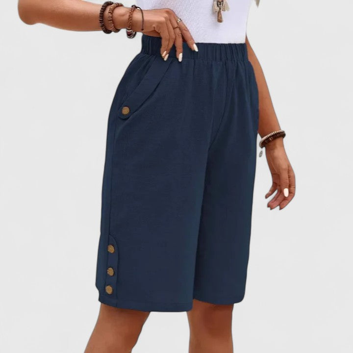 Comfortable Shorts – Flattering Silhouette & Waist-Defining Fit