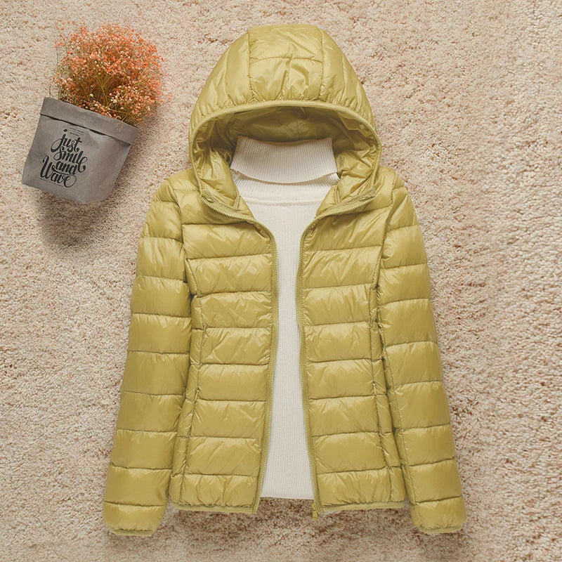 Daphne Mid-Season Jacket Women – Lightweight Down Jacket with Elegant Hood & Slim Fit