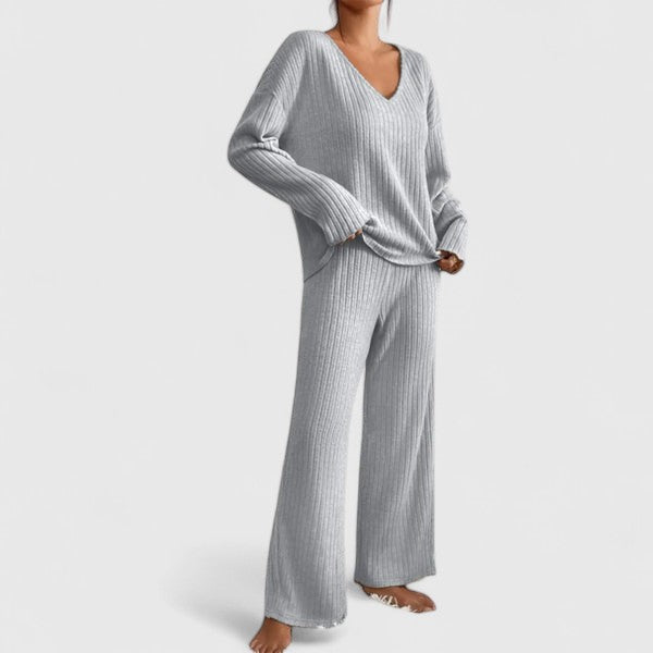 V-Neck Knit Women's Sweater – Lightweight Feel & Flattering Silhouette