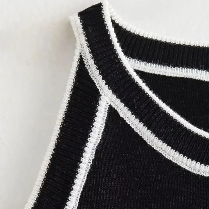 Women's top Sophie – Black and white top with classic cut and elegant look