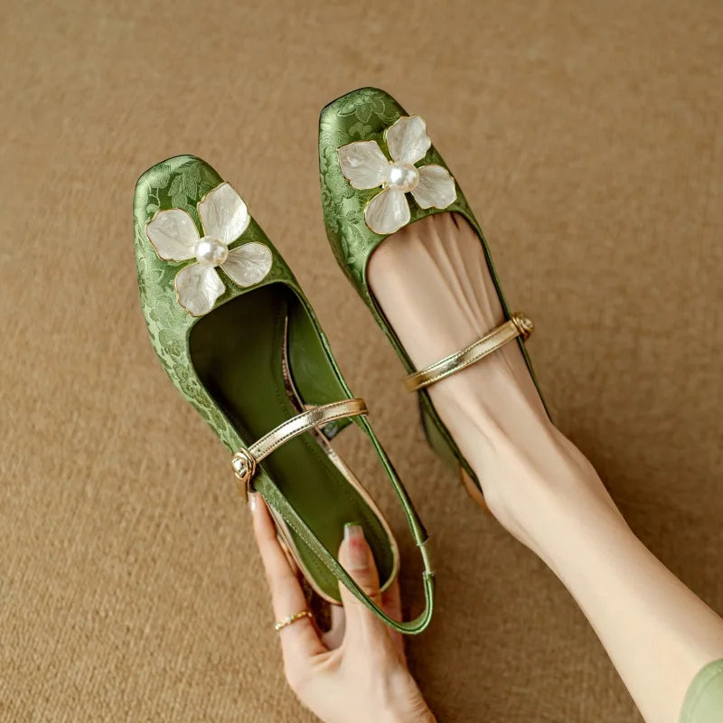 Annie | Eloise Elegant Pumps