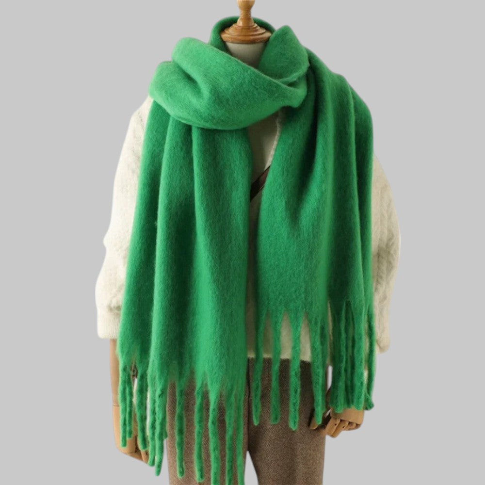 Soft Oversized Scarf – Classic Winter Wrap with Fringed Ends