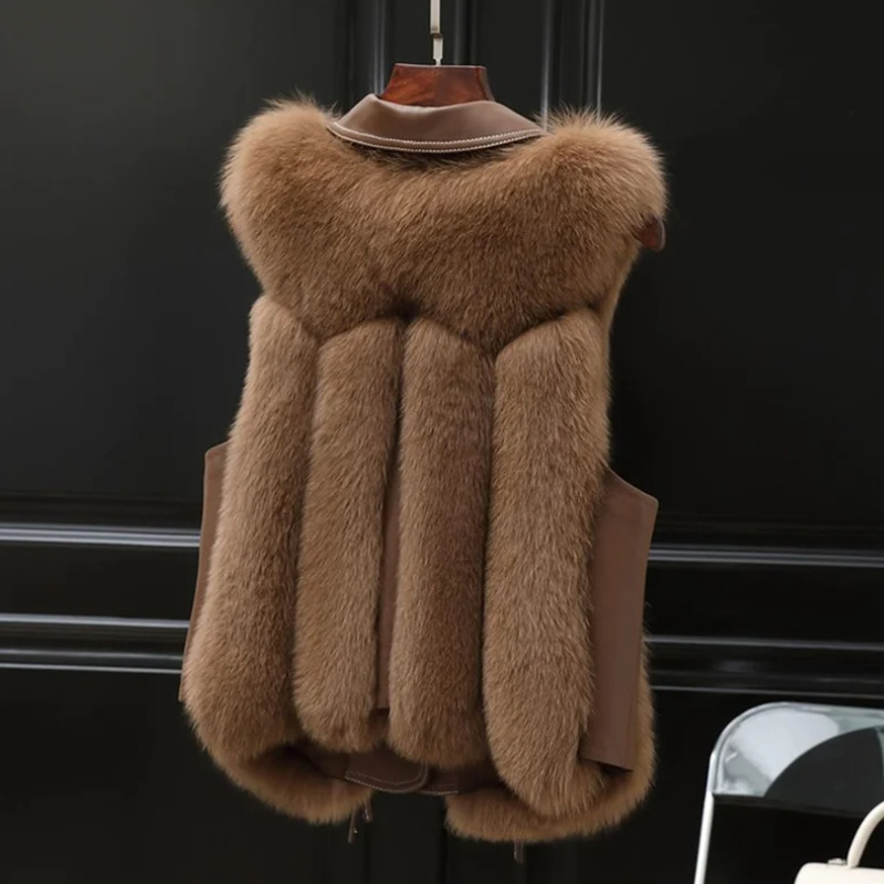 Dilara Women's Vest in Faux Fur – Elegant Design with Adjustable Cut & Soft Lining