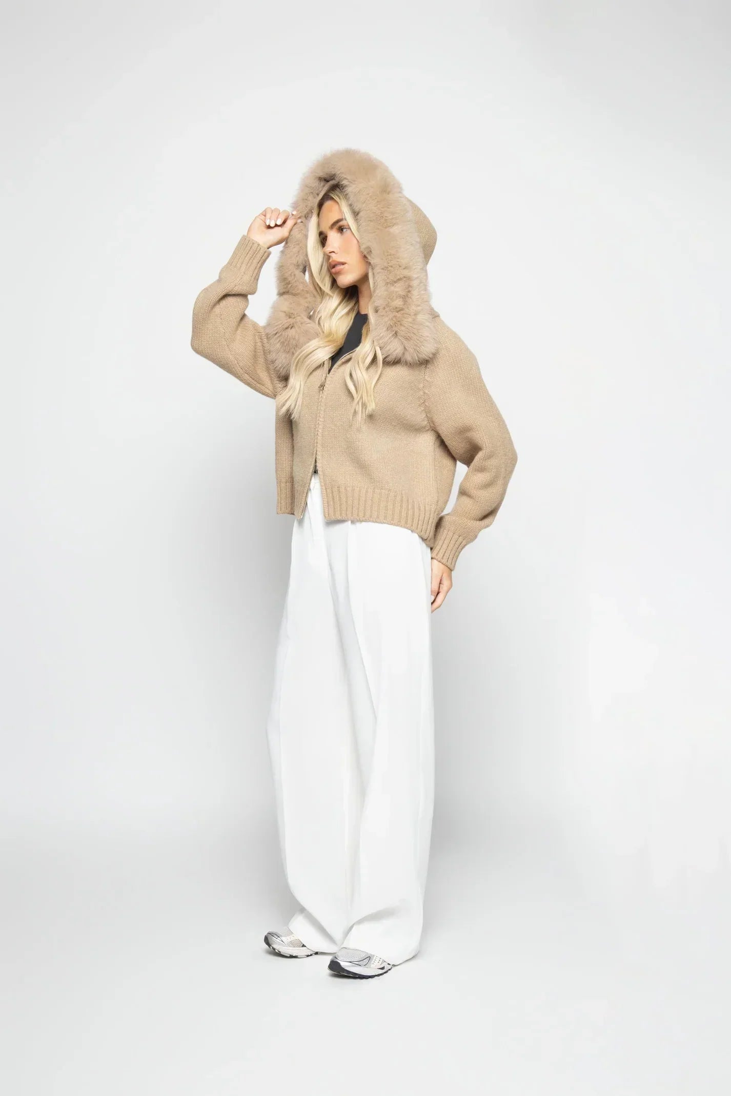 Janelle Women's Jacket – Elegant Wool Jacket with Fur-Lined Hood