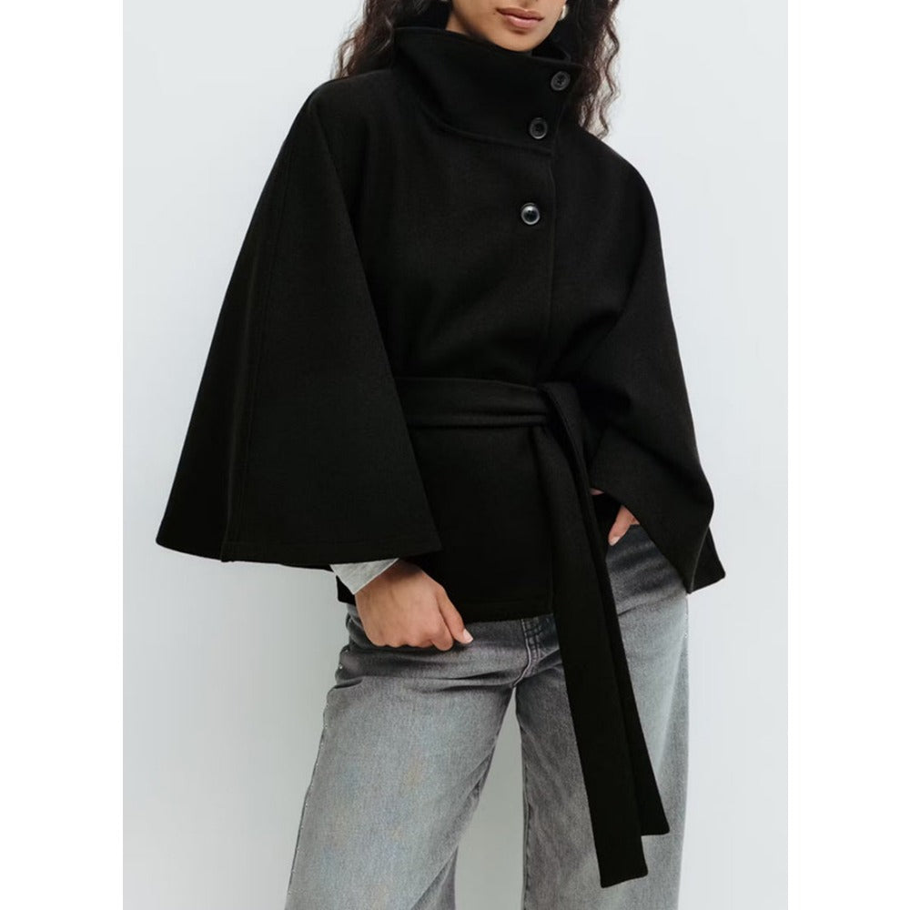 Charlotte Manteau Cape Femme – High Collar & Adjustable Belt for Elegance and Winter Warmth