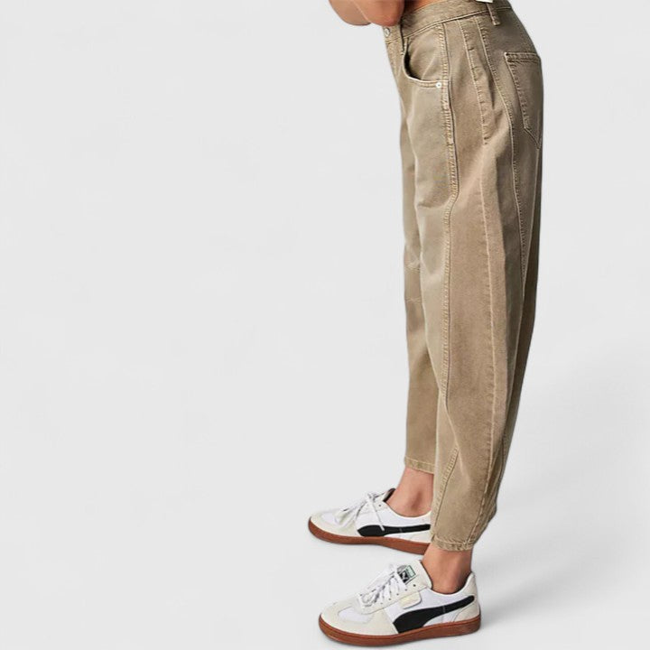 Relaxed Fit Women's Top – Flattering Silhouette & All-Day Comfort