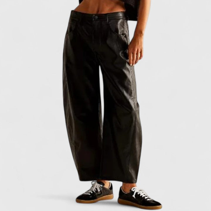 Relaxed Fit Women's Top – Flattering Silhouette & All-Day Comfort