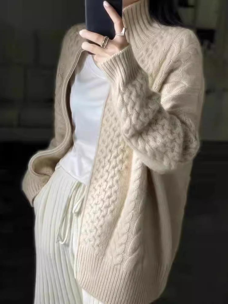 Adeline Zipped Vest Women with Turtleneck – Warm Twisted Knit with Hip Cut for Autumn/Winter