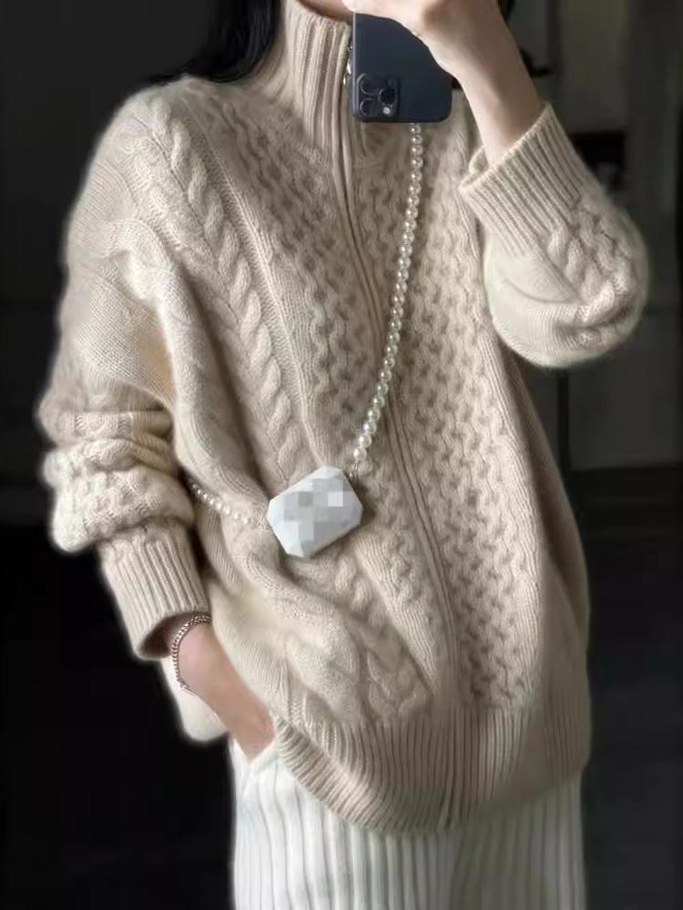 Adeline Zipped Vest Women with Turtleneck – Warm Twisted Knit with Hip Cut for Autumn/Winter