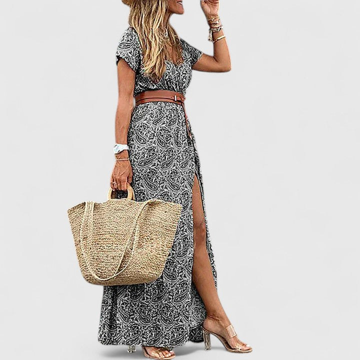 Boho Summer Maxi Dress – Flattering Silhouette & Waist-Defining Fit