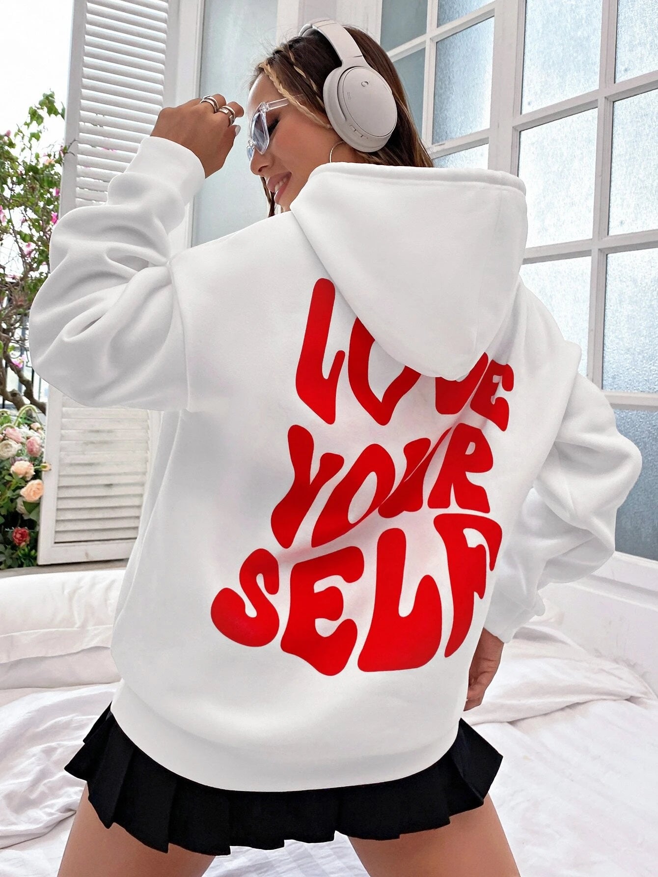 Joceline Hoodie Women – Soft oversized hoodie with modern and casual cut
